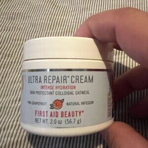 First Aid Beauty Super Repair Cream